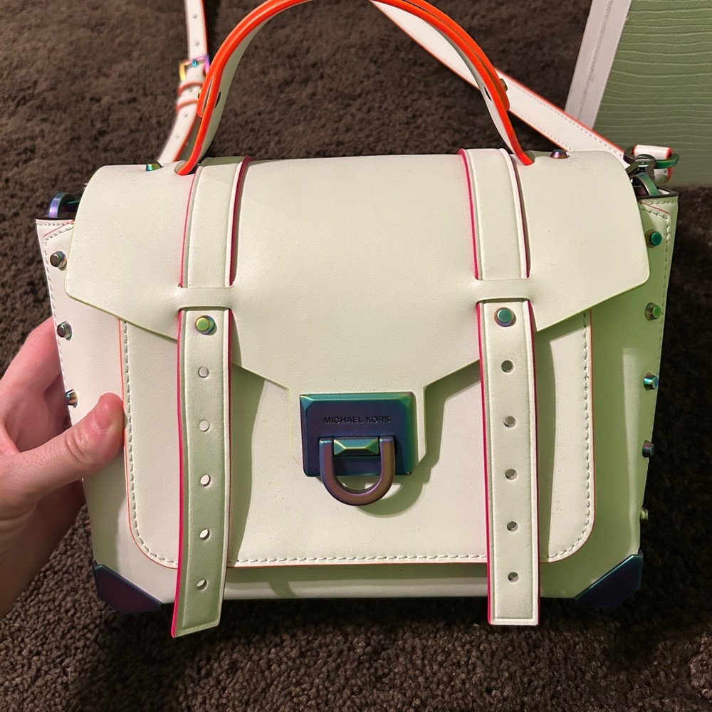 Michael Kors White Satchel bag - Picture 3 of 6